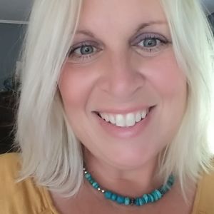 Meet your Posher, Rene'